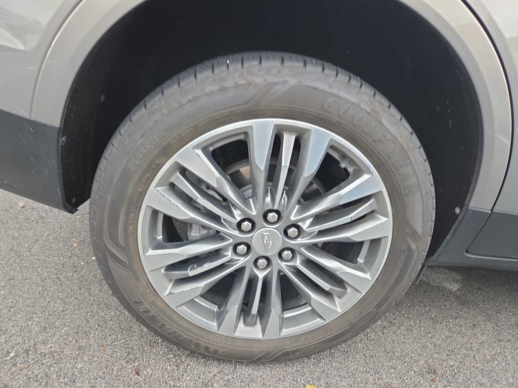 Used 2019 CADILLAC XT5 Luxury FWD SUV