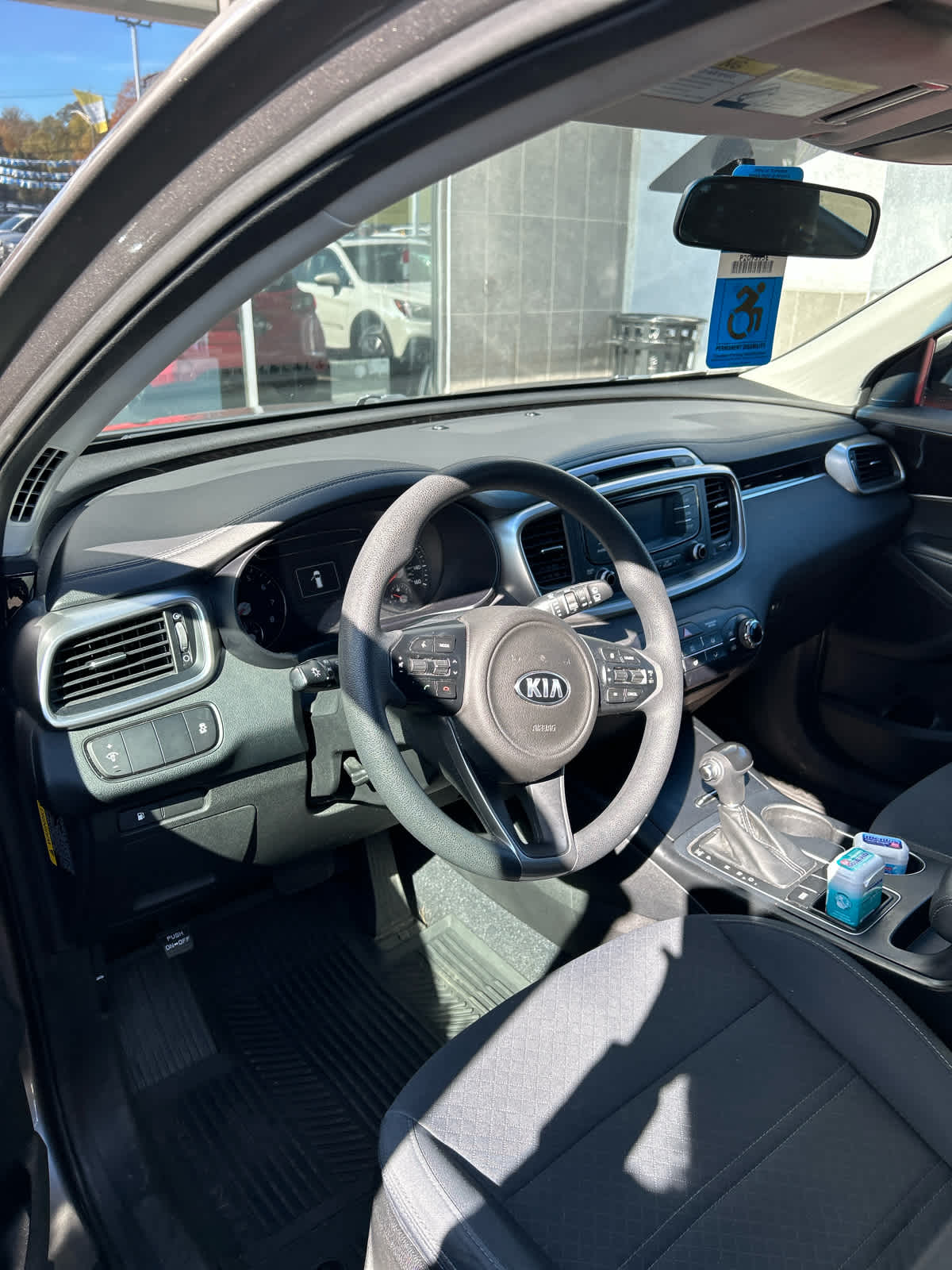 2017 Kia Sorento LX photo 4