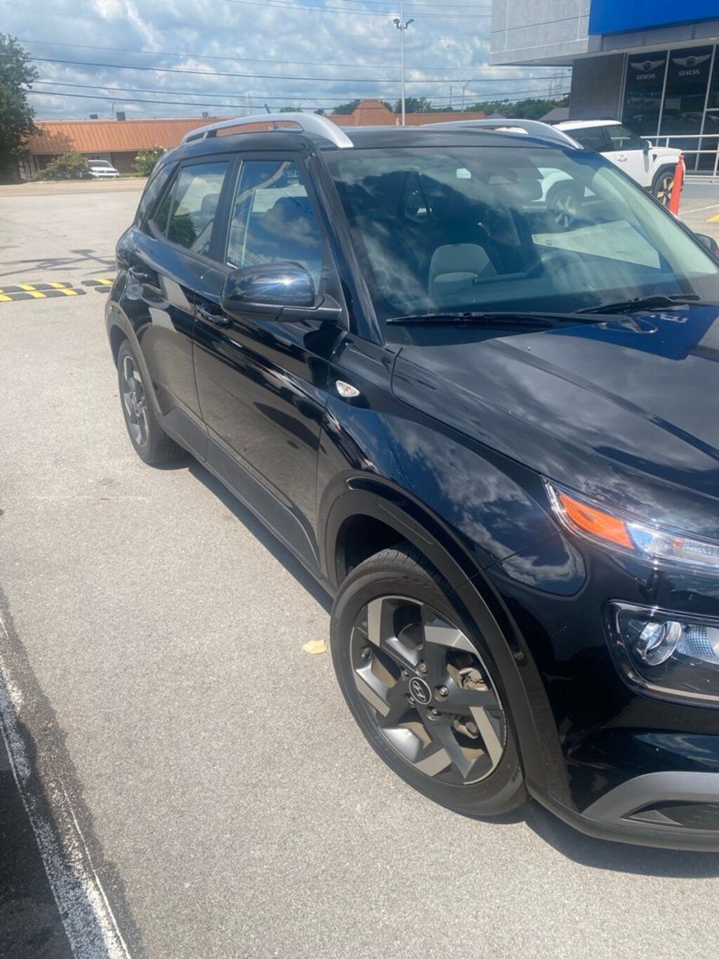 Used 2023 Hyundai Venue SEL SUV