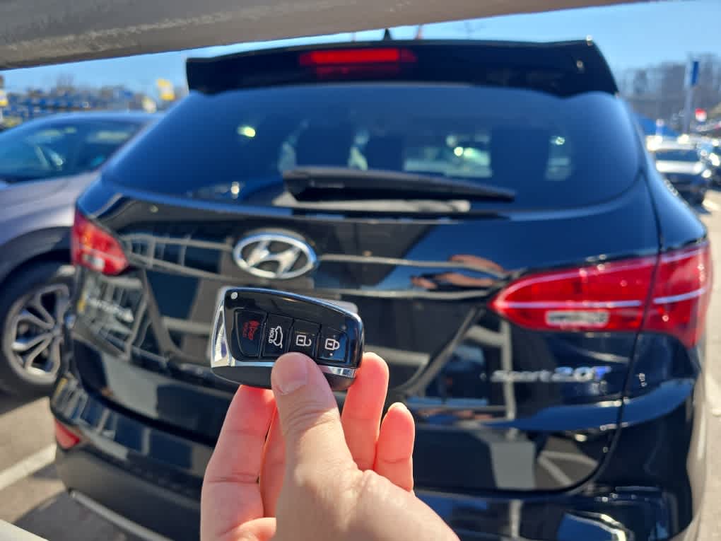 2013 Hyundai Santa Fe 2.0T Sport photo 2