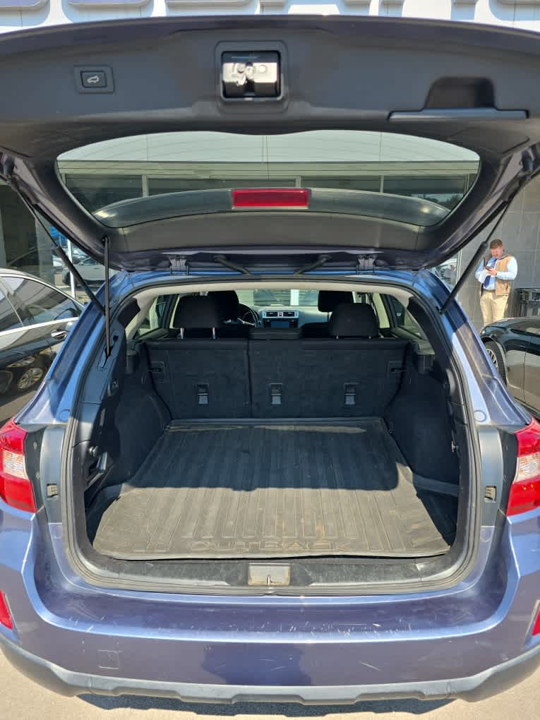 2016 Subaru Outback 2.5i Premium photo 4