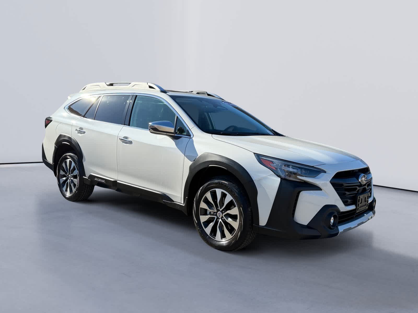 2024 Subaru Outback Touring's photo