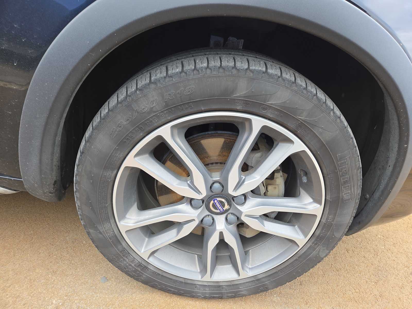 2018 Volvo V60 Cross Country T5 AWD photo 2