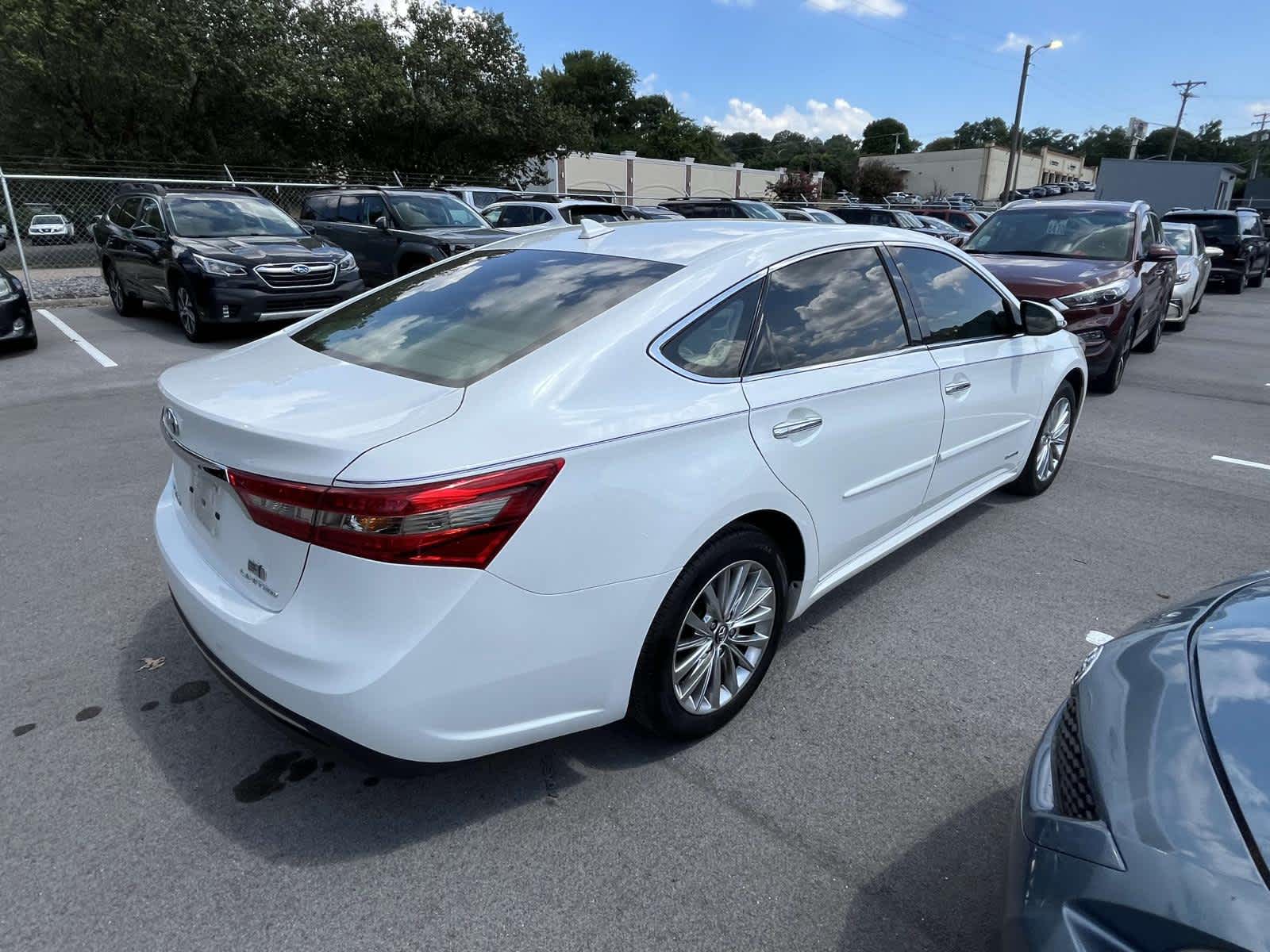 Used 2017 Toyota Avalon Limited with VIN 4T1BD1EB7HU058877 for sale in Knoxville, TN