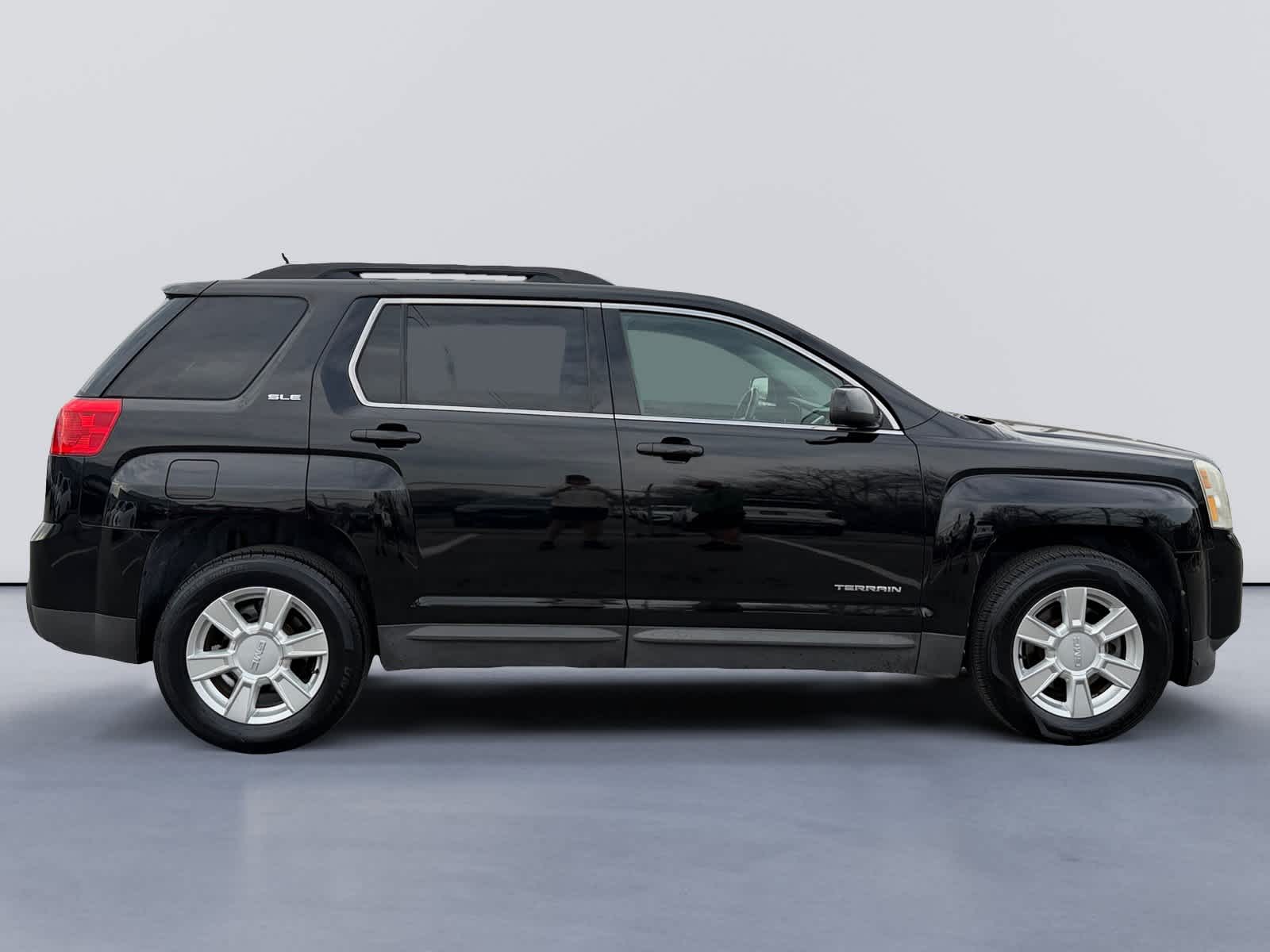 Used 2011 GMC Terrain SLE-2 with VIN 2CTALSECXB6303974 for sale in Knoxville, TN