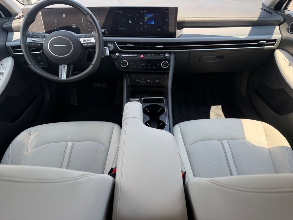 2025 Hyundai Sonata SEL - Photo 16