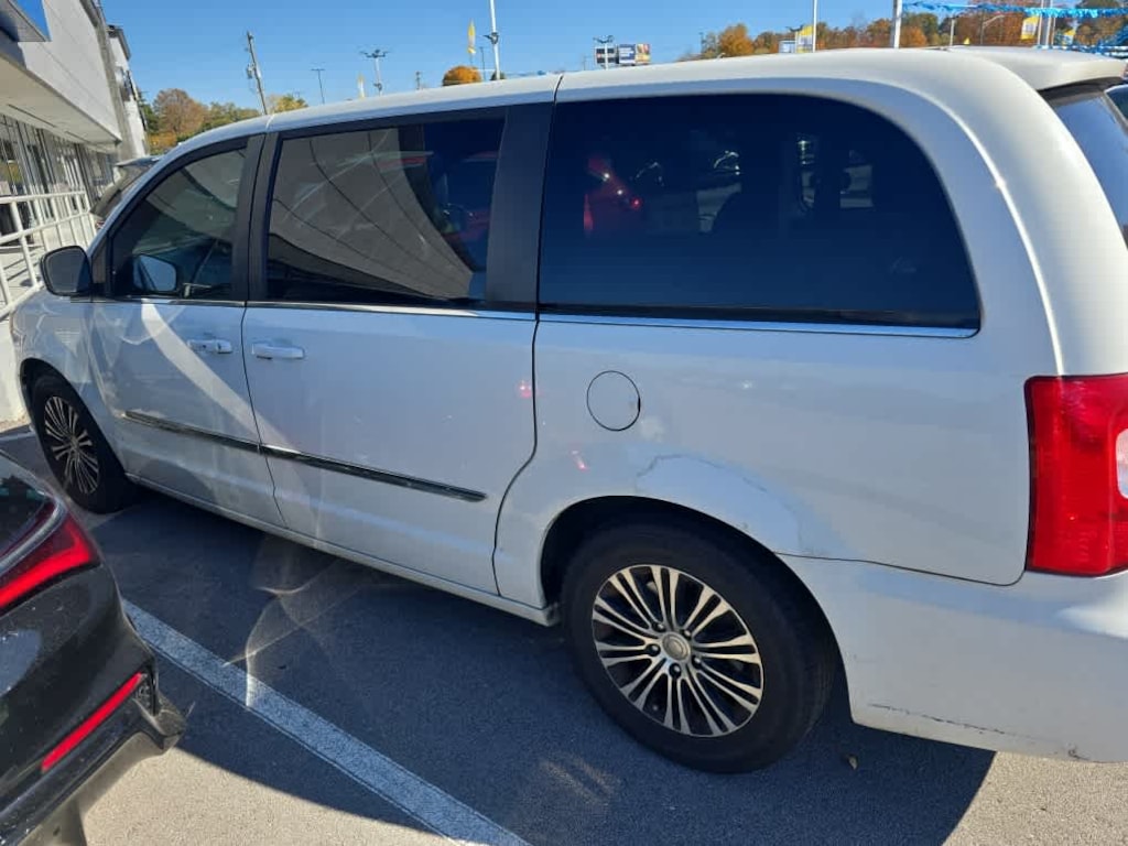 Used 2013 Chrysler Town & Country S Van LWB Passenger Van