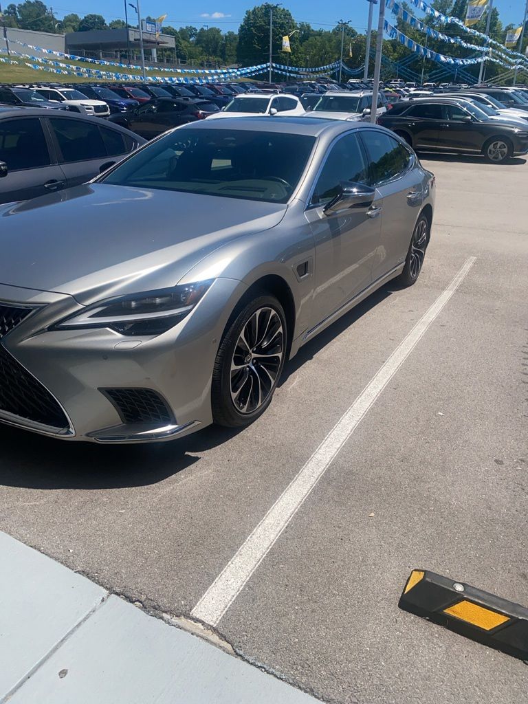 2022 Lexus LS 600h L 500h AWD's photo
