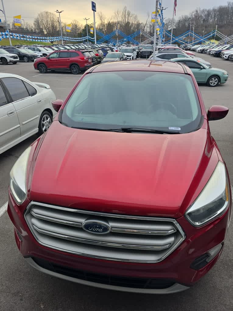 2017 Ford Escape SE's photo