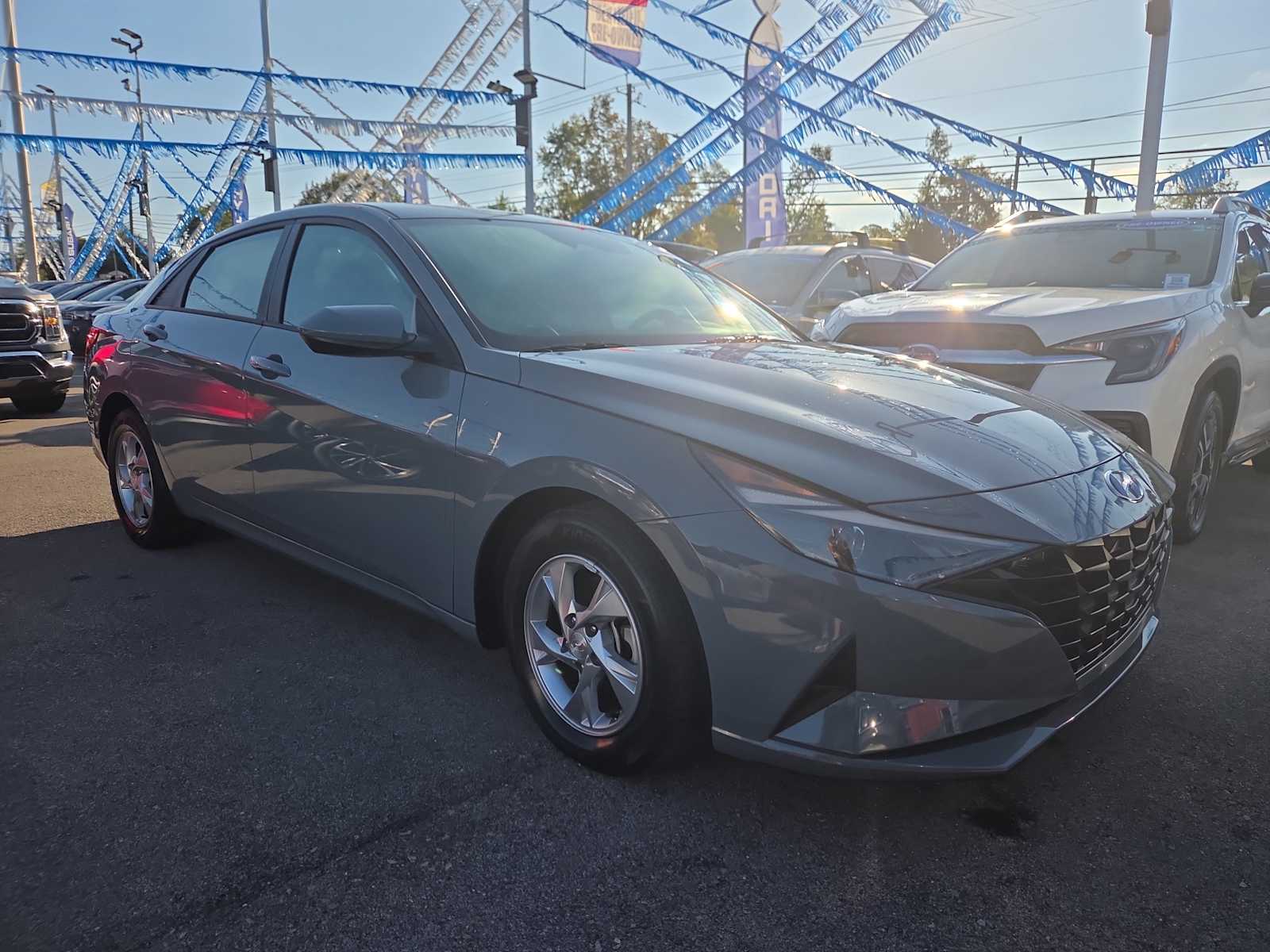 2022 Hyundai Elantra SE