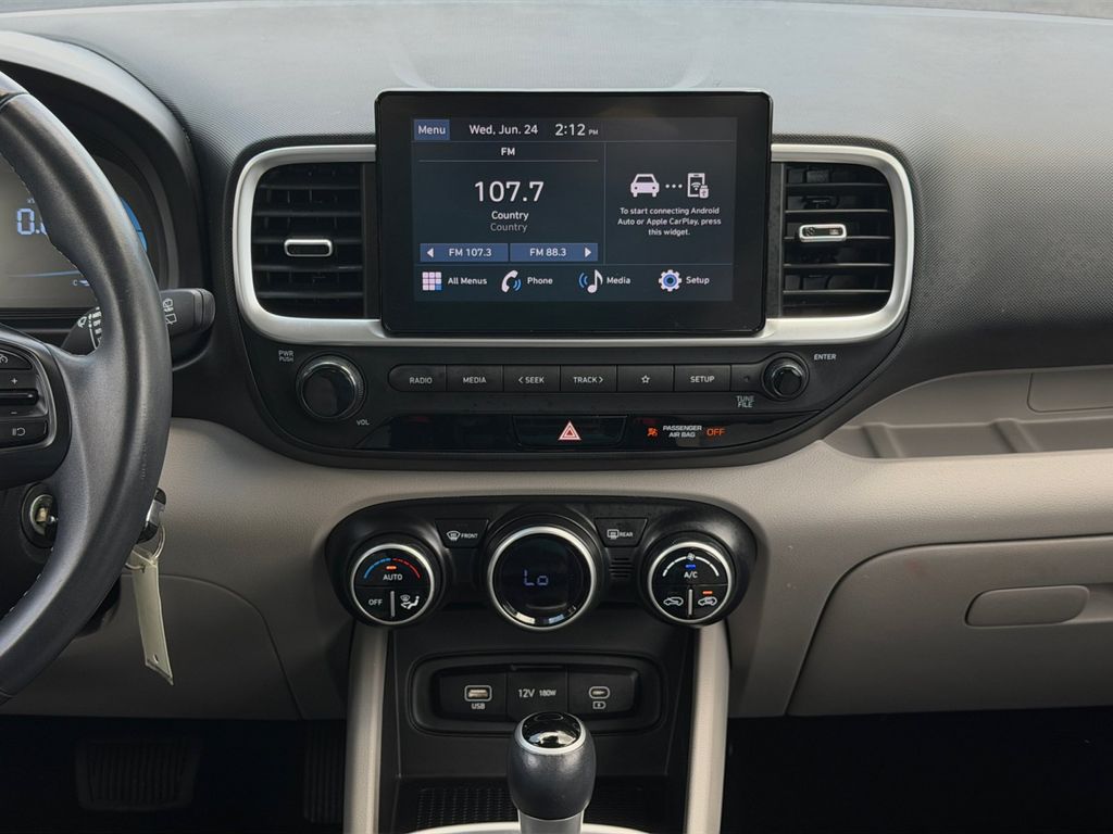 2023 Hyundai Venue SEL - Photo 18