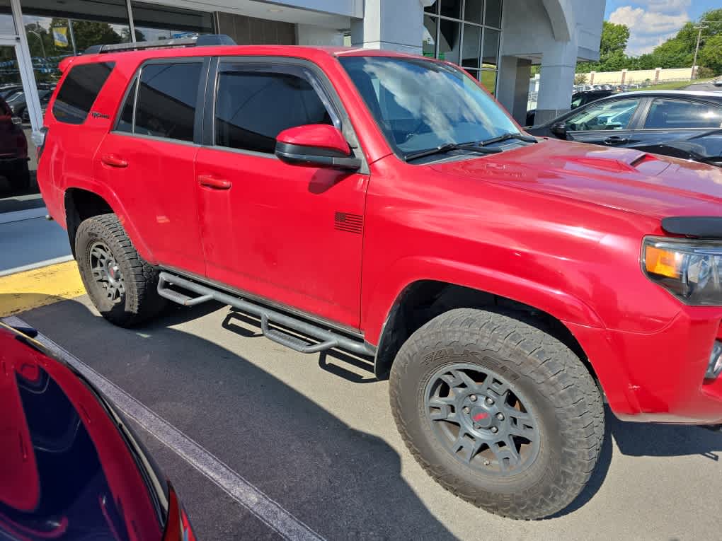 2017 Toyota 4Runner TRD Pro photo 2