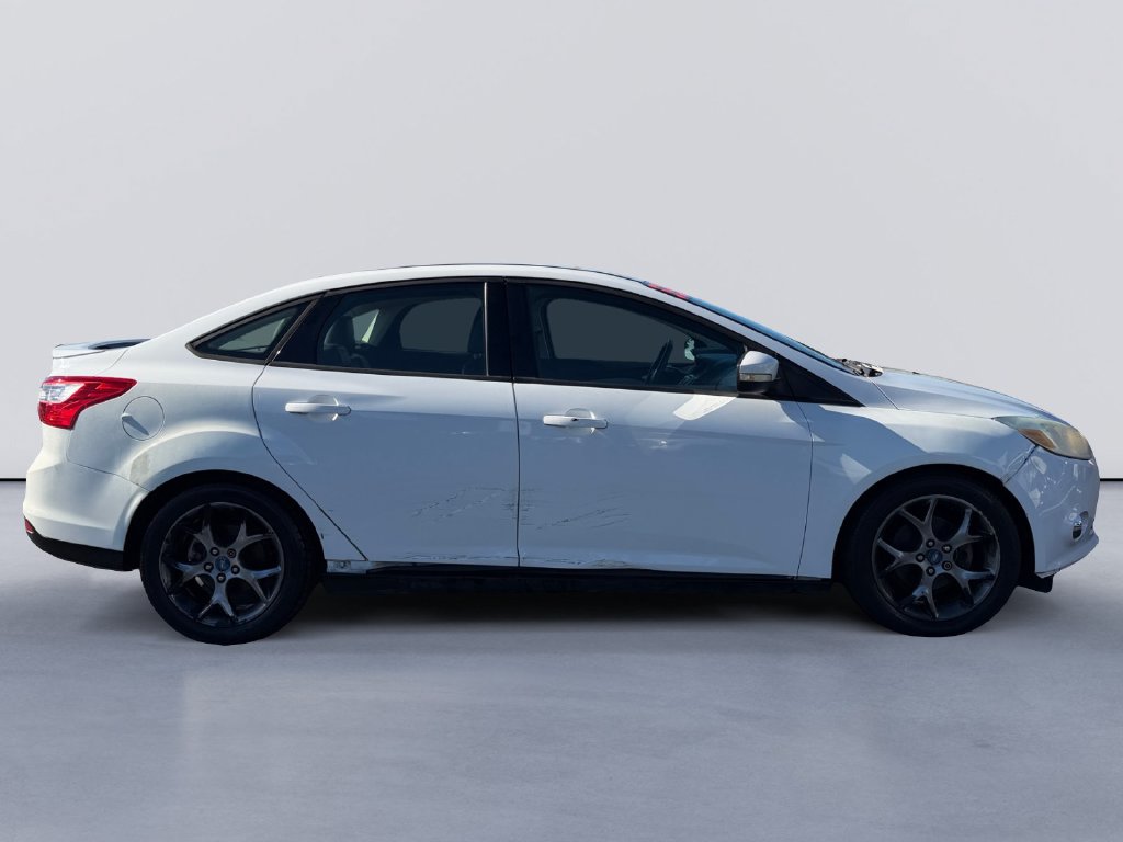 Used 2013 Ford Focus SE with VIN 1FADP3F29DL213871 for sale in Knoxville, TN