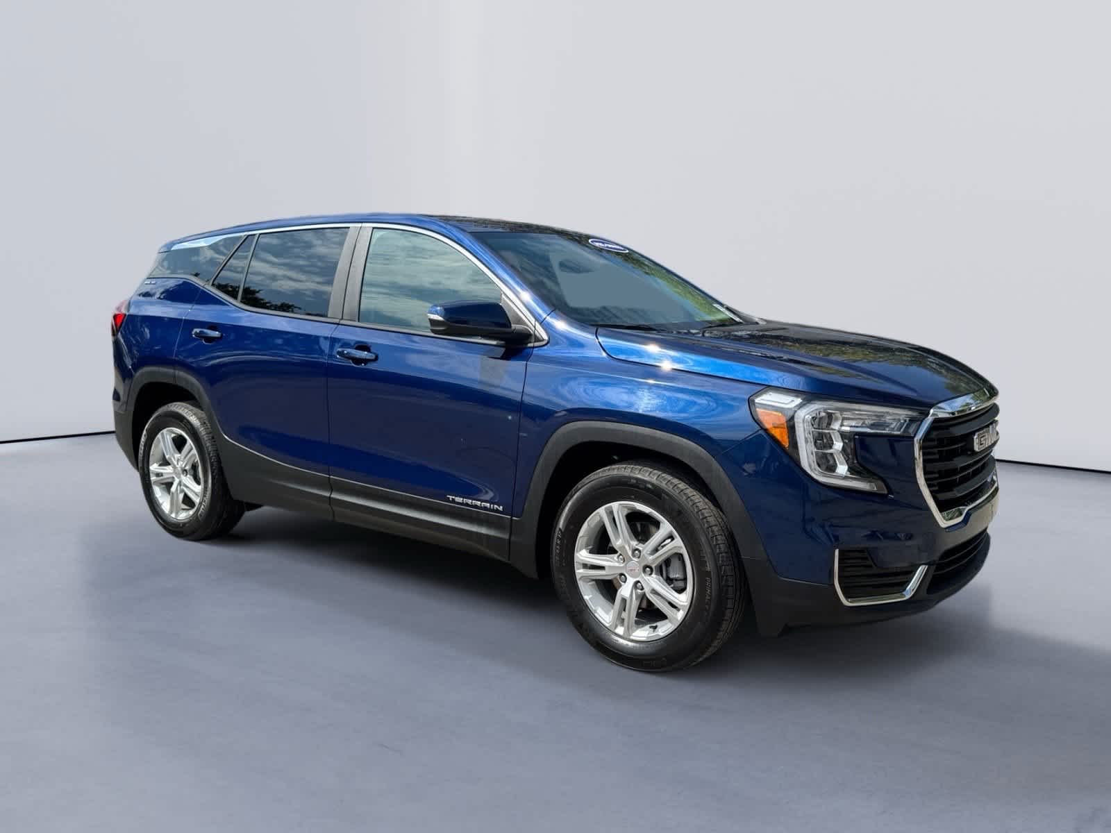 2023 GMC Terrain SLE's photo