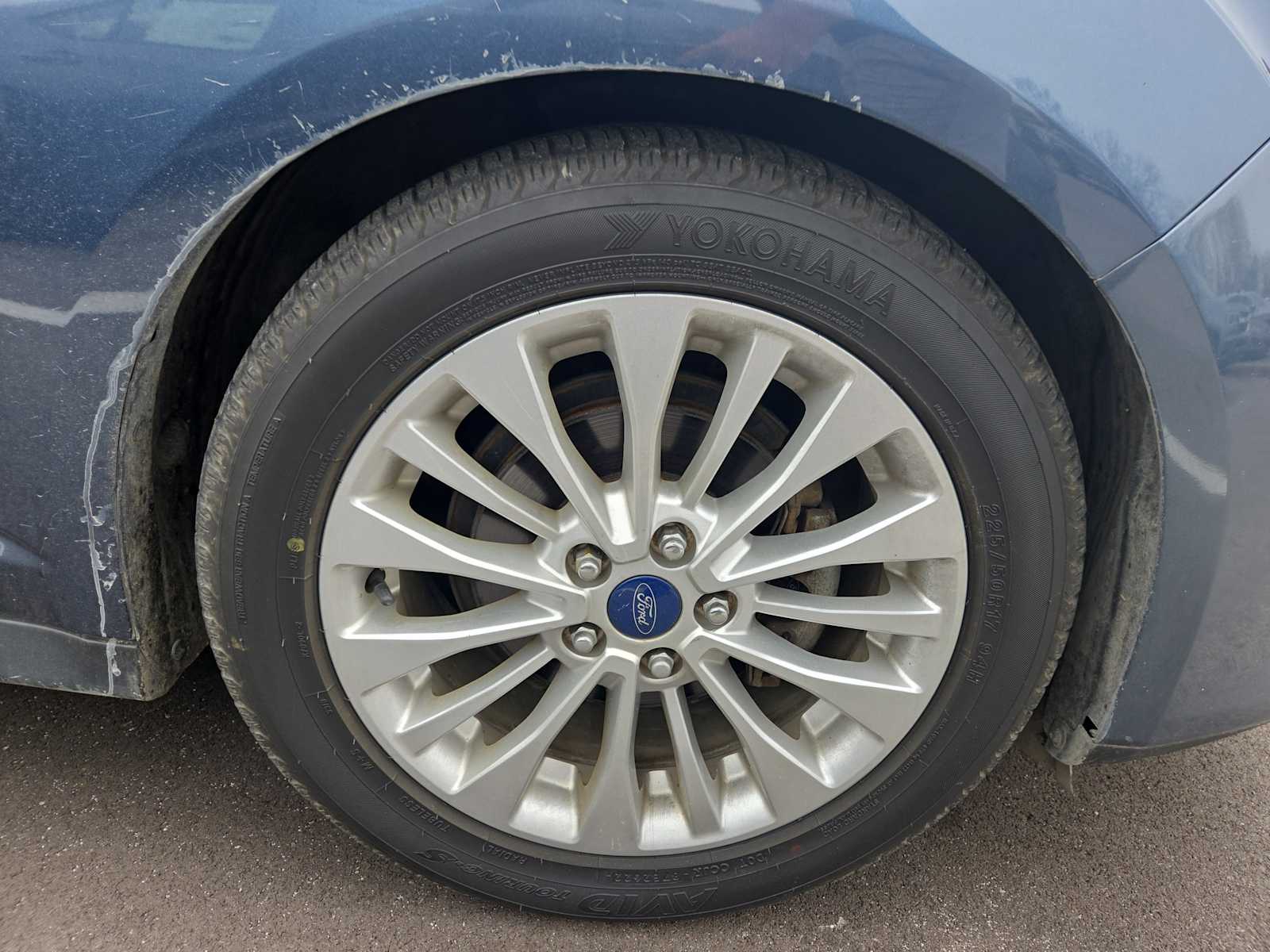 2018 Ford C-Max Hybrid SE photo 2