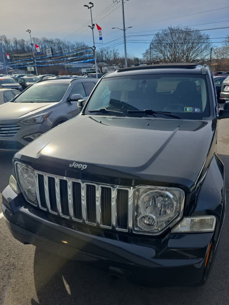 2010 Jeep Liberty Limited's photo