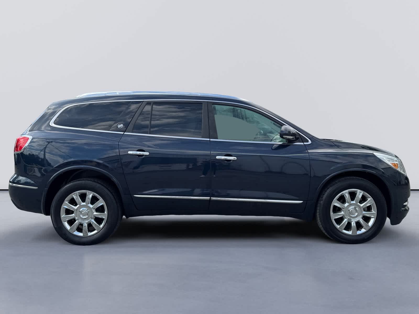 Used 2015 Buick Enclave Leather with VIN 5GAKRBKD7FJ235364 for sale in Knoxville, TN