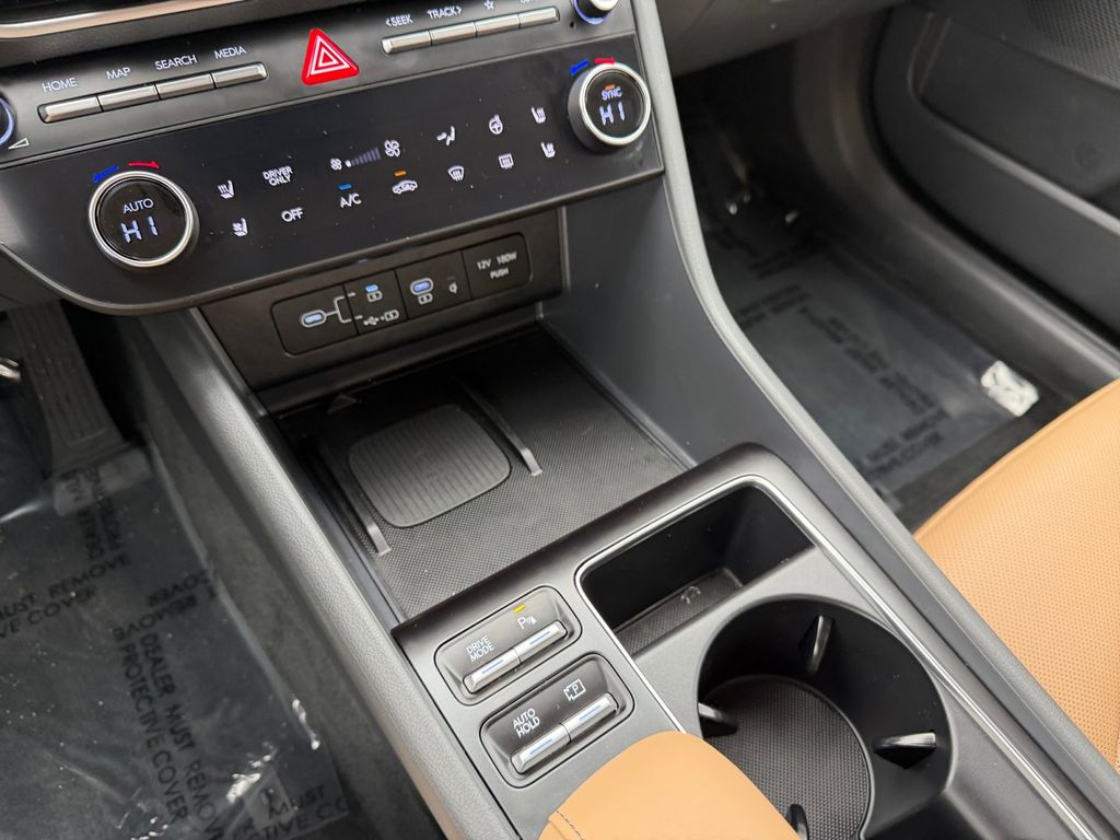 2025 Hyundai Sonata Hybrid Limited - Photo 14