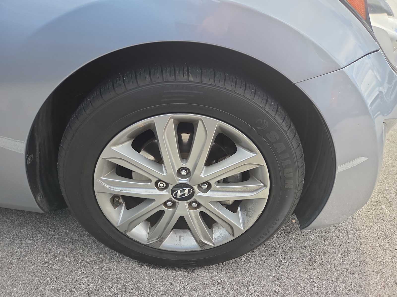 2015 Hyundai Elantra SE photo 2