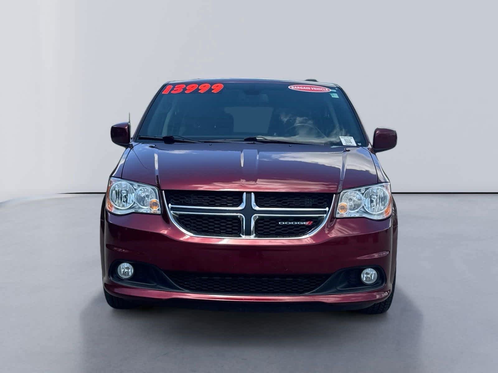 Used 2019 Dodge Grand Caravan SXT with VIN 2C4RDGCG2KR622508 for sale in Knoxville, TN