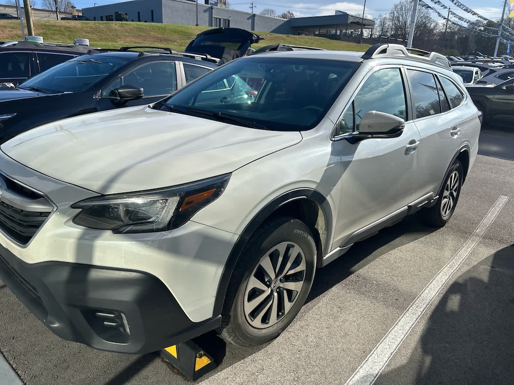 Used 2022 Subaru Outback Premium SUV