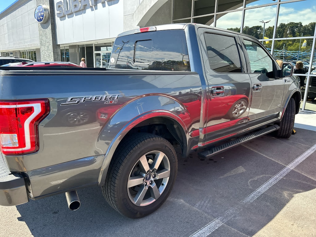 Used 2017 Ford F-150 XLT 4WD Supercrew 5.5 Box Truck SuperCrew Cab