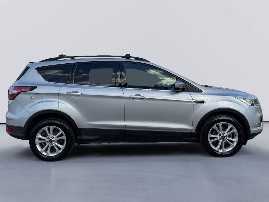 Used 2017 Ford Escape SE SUV