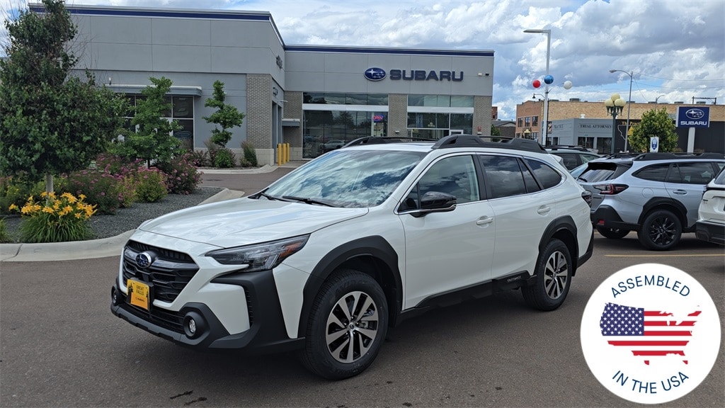 2025 Subaru Outback Premium's photo