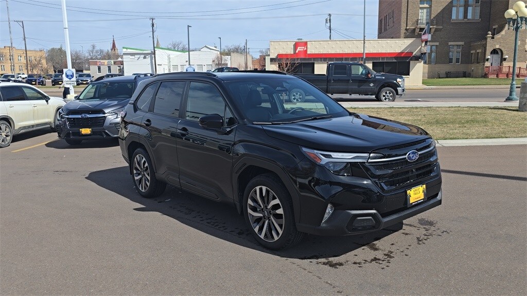 2025 Subaru Forester Touring photo 2
