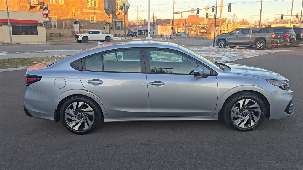 2025 Subaru Legacy Limited photo 4
