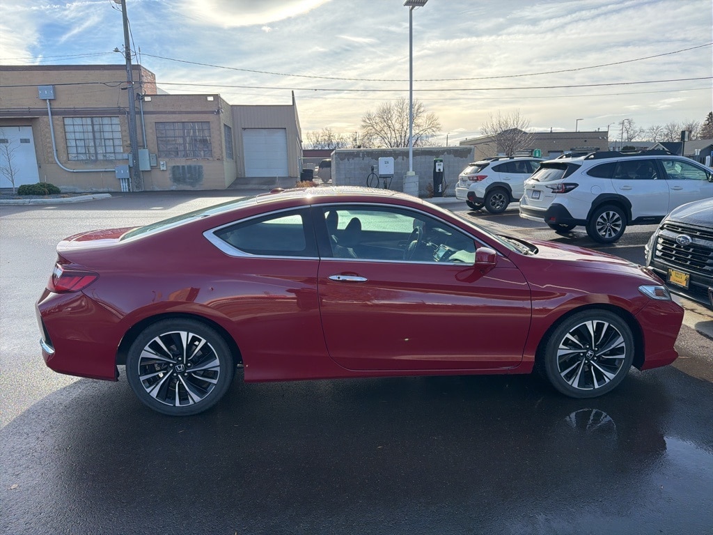 2017 Honda Accord EX-L photo 3