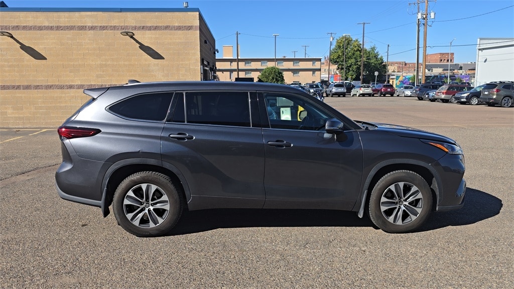 2020 Toyota Highlander XLE photo 5