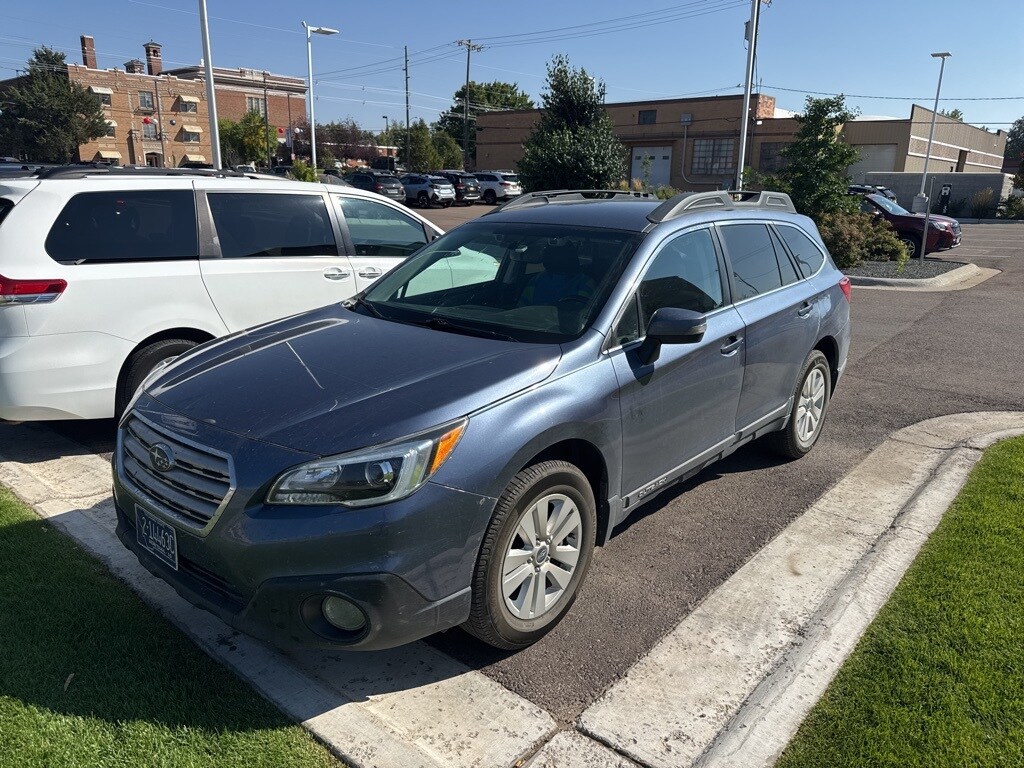 2016 Subaru Outback 2.5i Premium photo 2