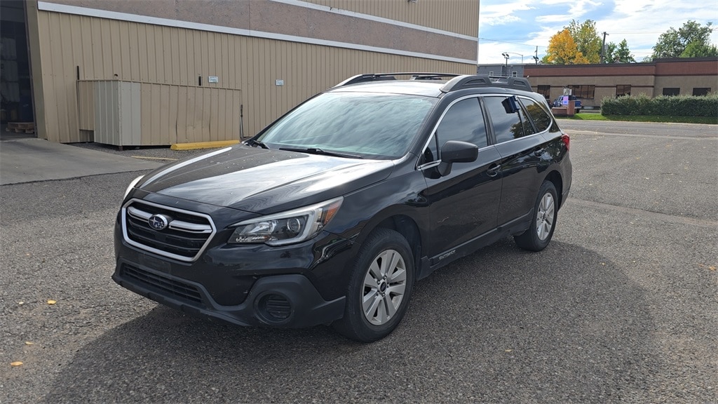 2018 Subaru Outback Base photo 2