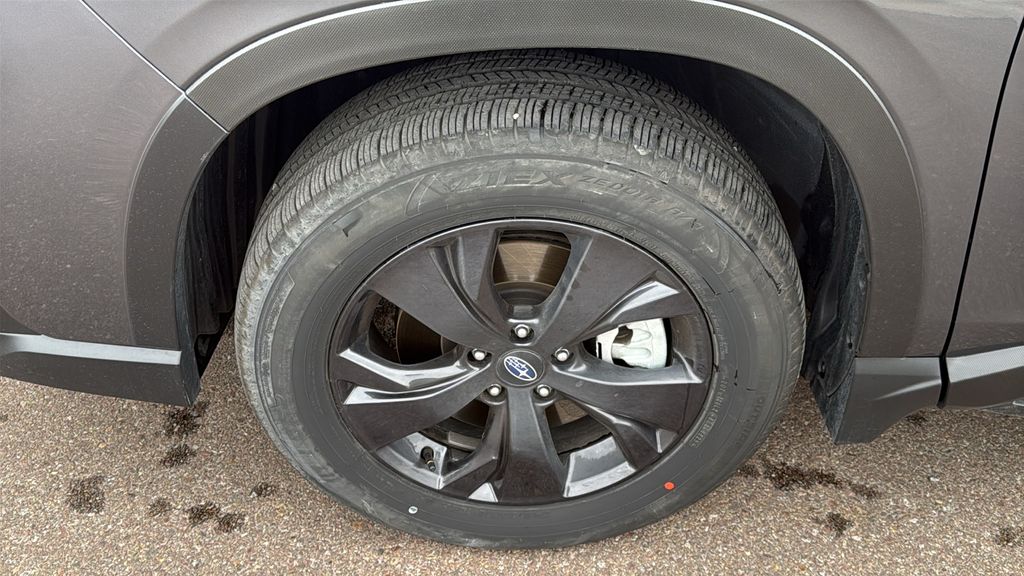 2026 Subaru Ascent Premium - Photo 10