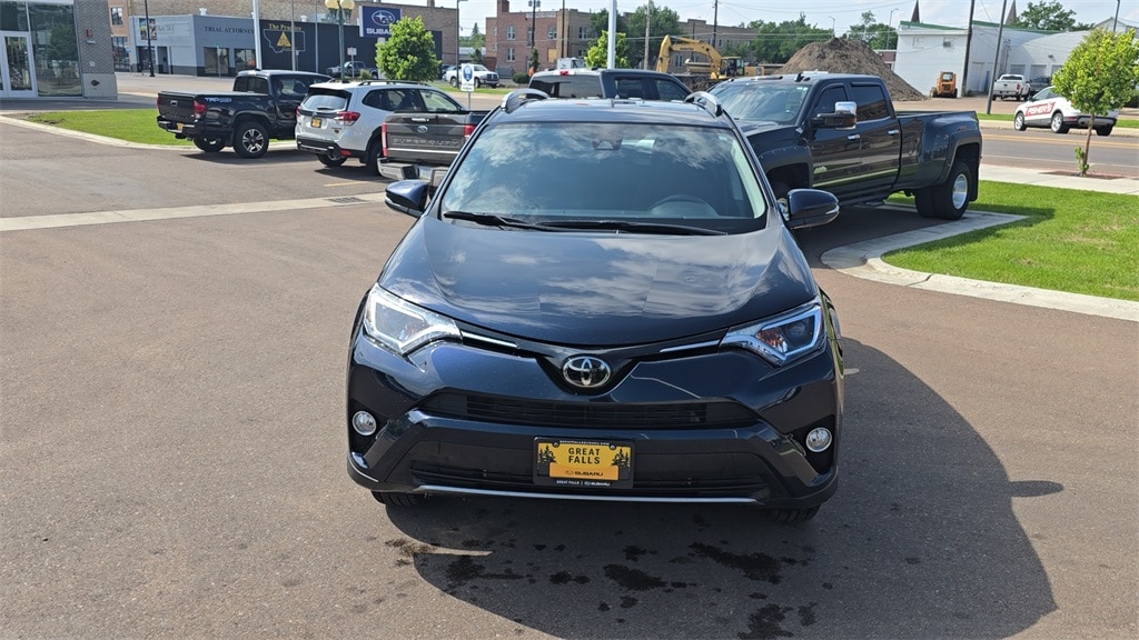 Used 2018 Toyota RAV4 XLE with VIN JTMRFREVXJD247485 for sale in Great Falls, MT