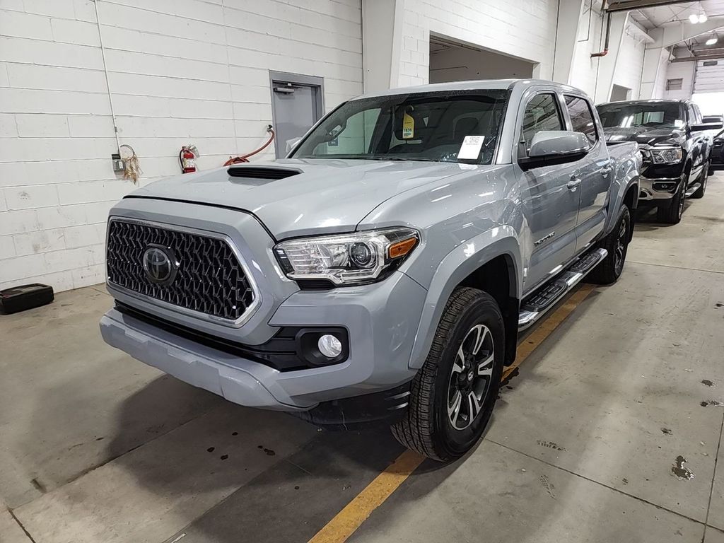 2018 Toyota Tacoma TRD Sport Double Cab 4x4 V6 M/T SB's photo