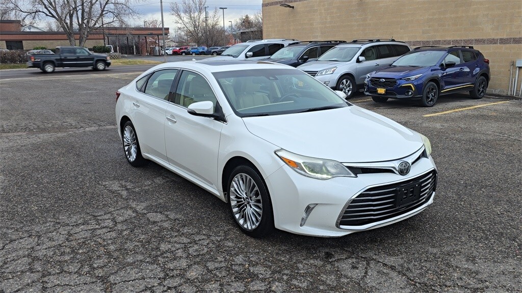 2017 Toyota Avalon Limited photo 4