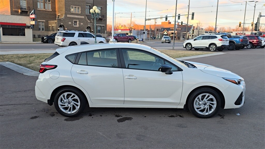 2025 Subaru Impreza Base photo 4