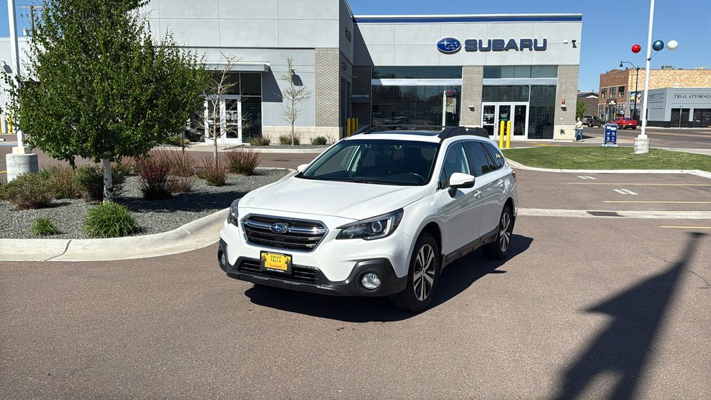 2018 Subaru Outback 2.5i Limited's photo