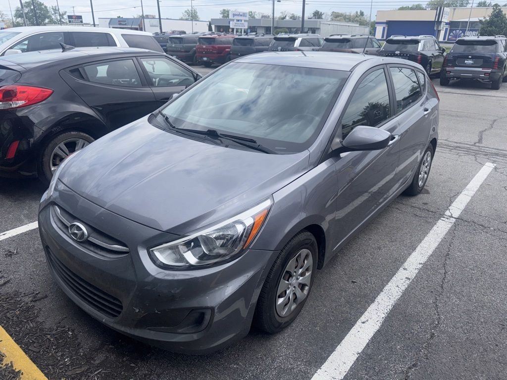 Used 2017 Hyundai Accent SE Hatchback