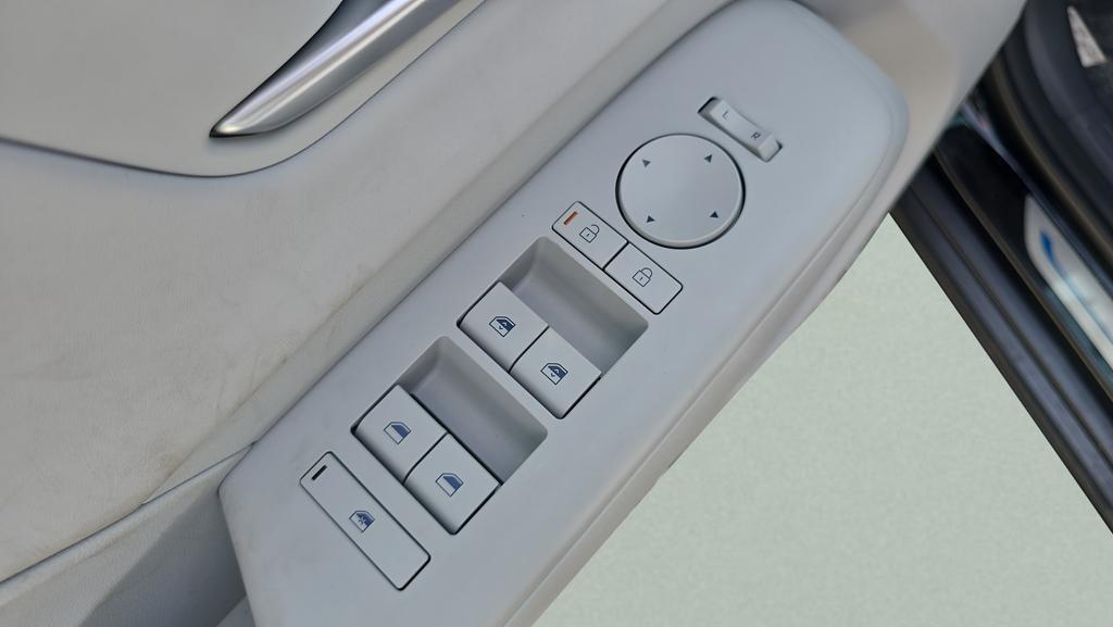 2026 Hyundai Kona Limited - Photo 16