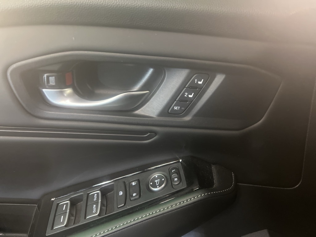 Used 2023 Honda Accord Hybrid Touring with VIN 1HGCY2F82PA029391 for sale in Northfield, Minnesota