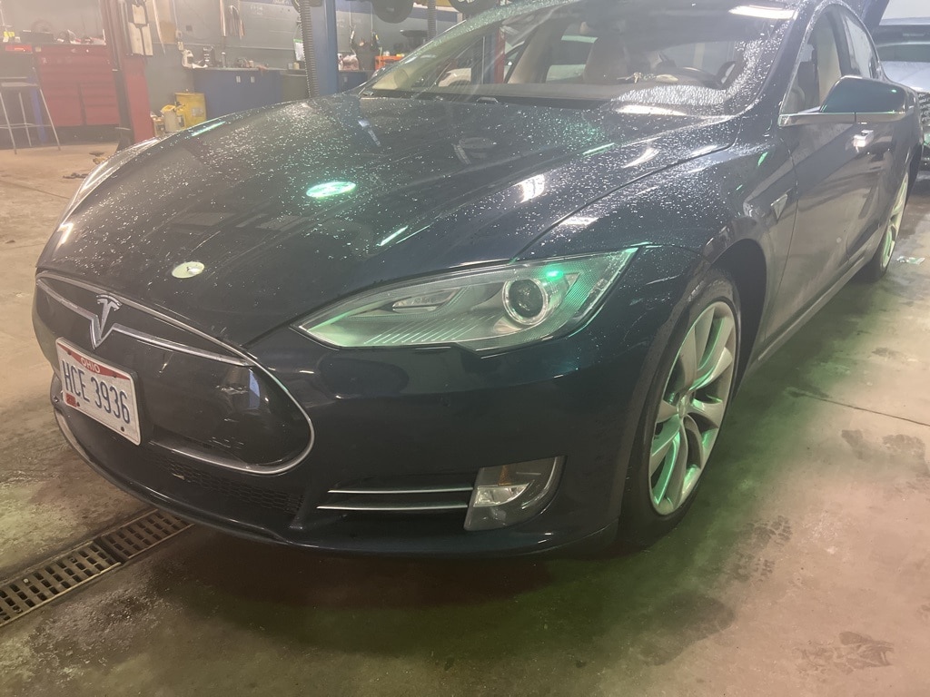 2014 Tesla Model S S's photo