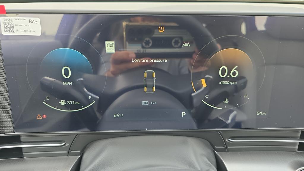 2026 Hyundai Kona Limited - Photo 17