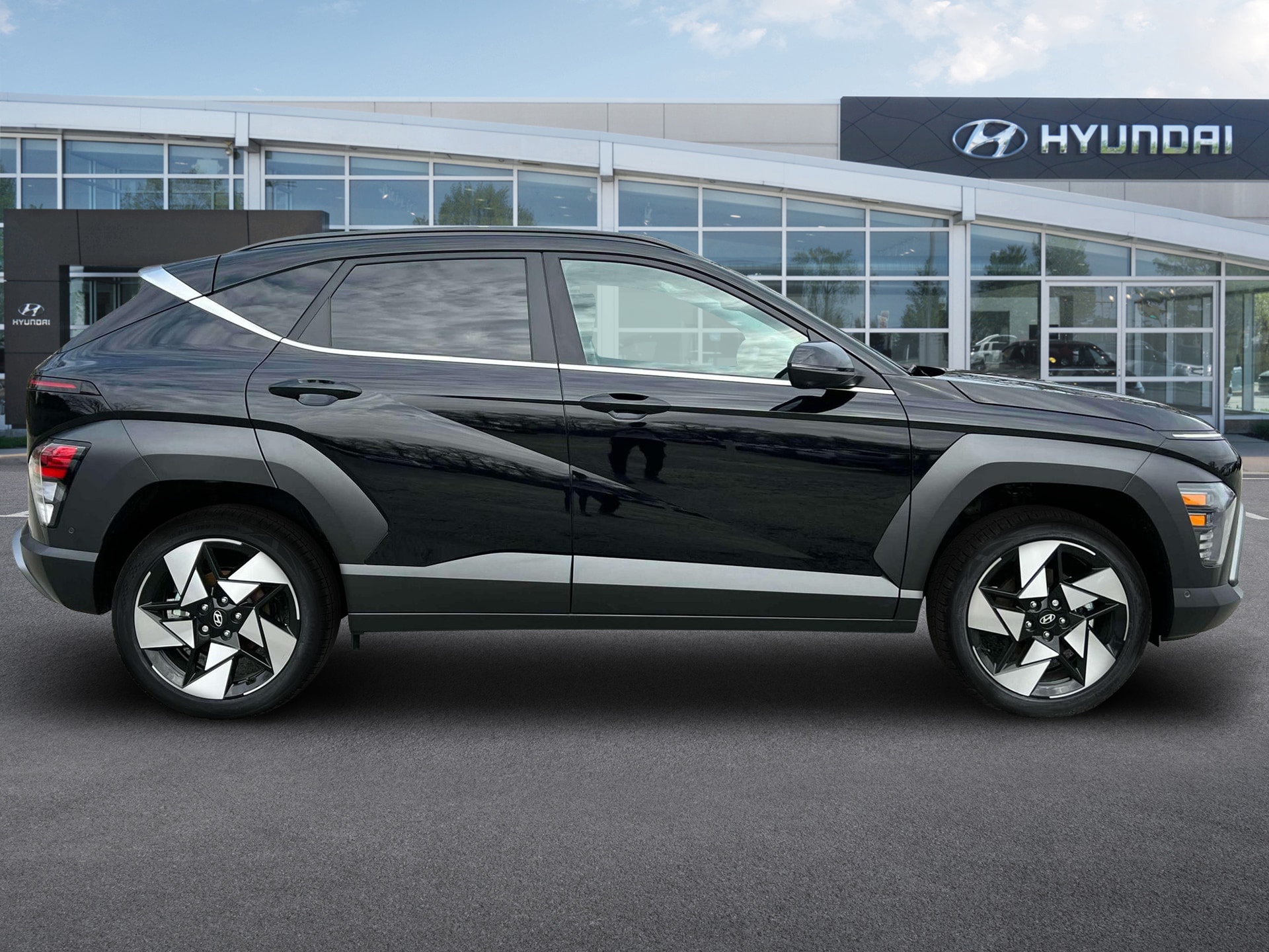 2025 Hyundai Kona Limited - Photo 9