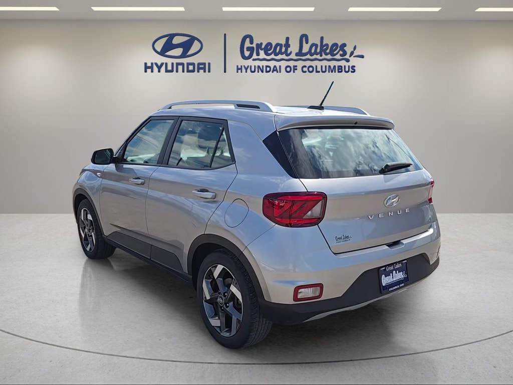 2023 Hyundai Venue SEL - Photo 7