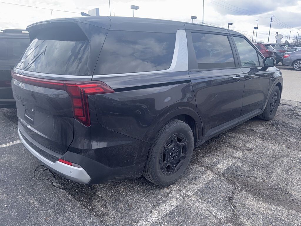 Used 2025 Kia Carnival LXS Van Passenger Van