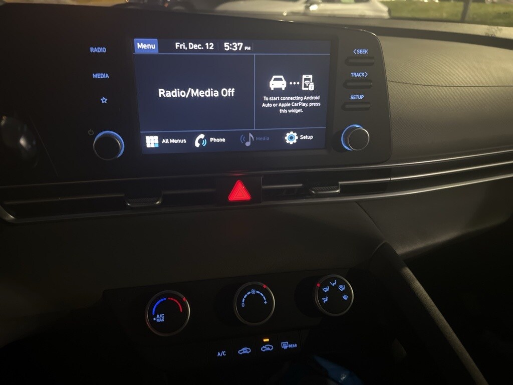 Used 2021 Hyundai Elantra SE Sedan