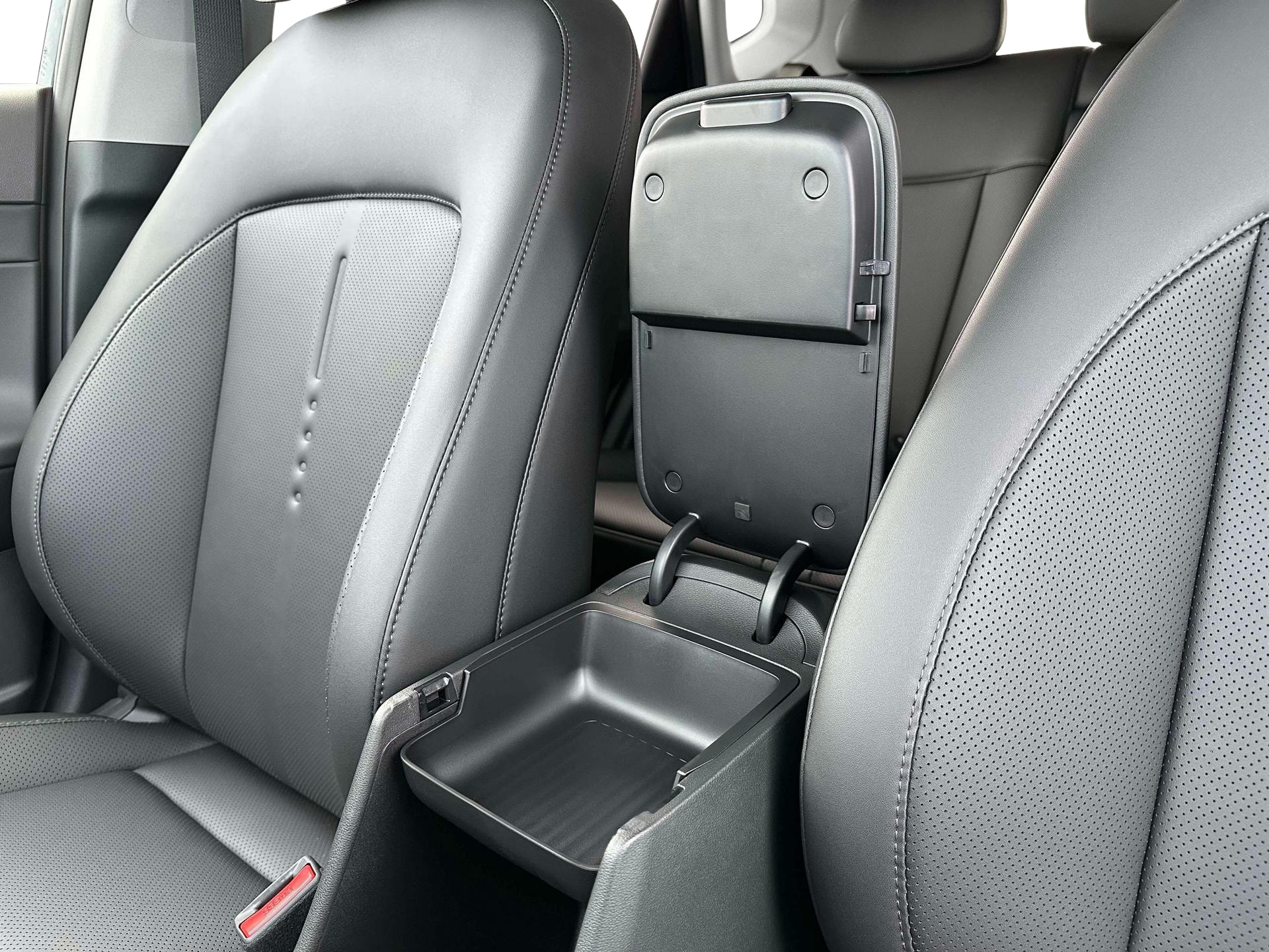 2025 Hyundai Kona Limited - Photo 18